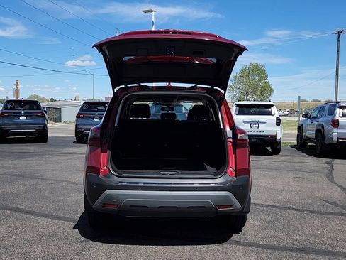 Used 2023 Nissan Rogue SV AWD/4WD image 18