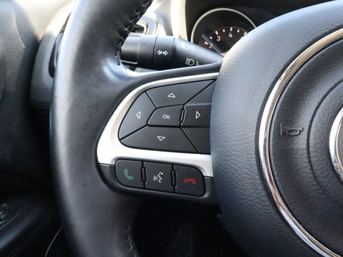 Used 2019 Jeep Compass Latitude FWD image 23
