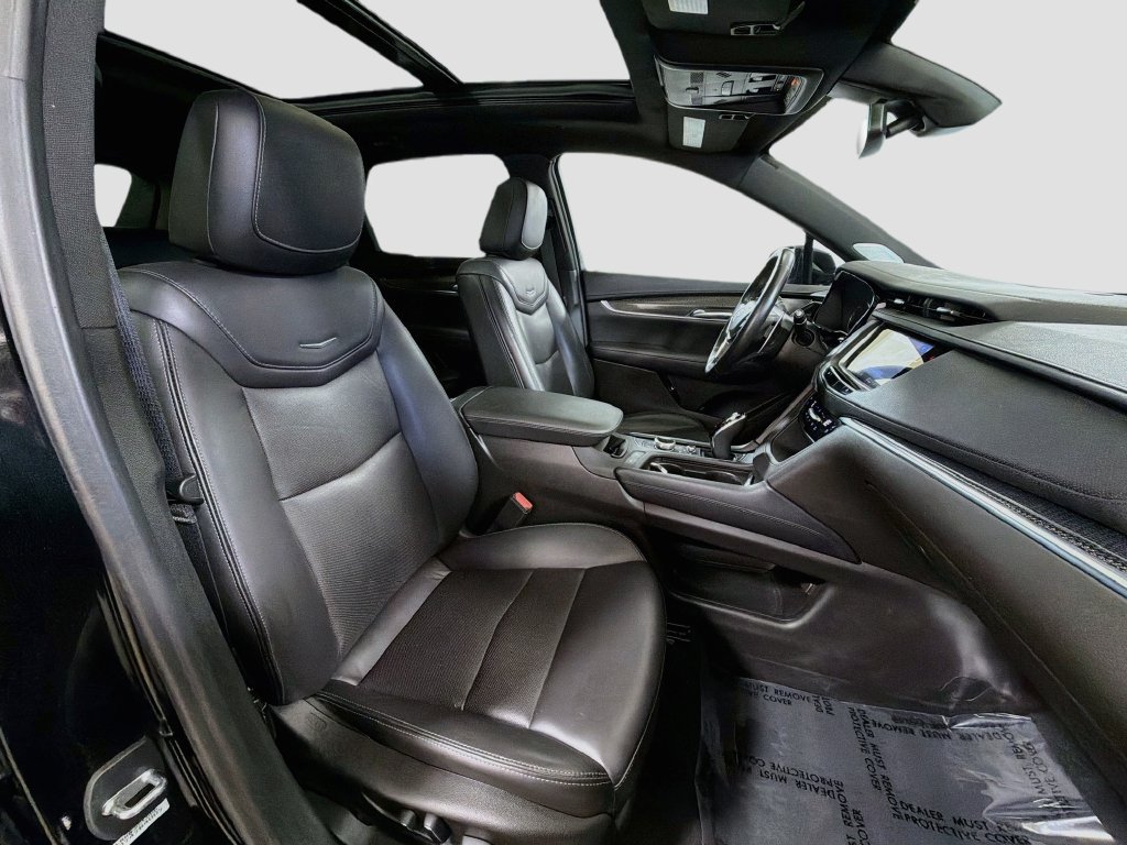 Used 2023 Cadillac XT5 Sportv w/ LPO, Floor Liner Package AWD/4WD image 31