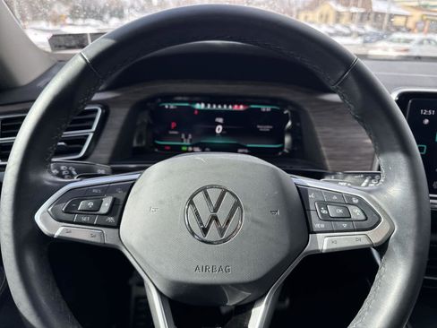 Used 2024 Volkswagen Atlas SEL Premium R-Line image 18