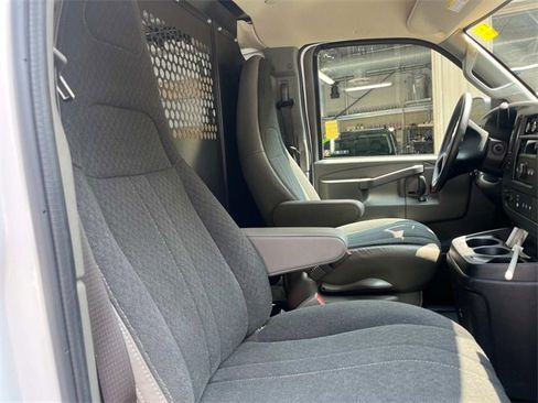 Used 2023 GMC Savana 2500 w/ Driver Convenience Package image 20