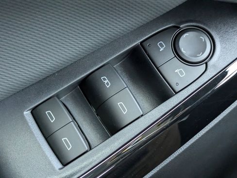 New 2026 Chevrolet Equinox LT w/ Convenience Package II image 26