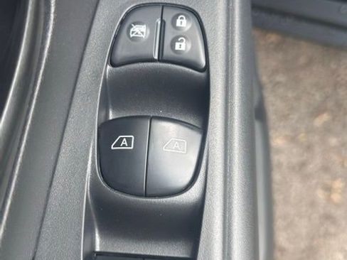 New 2025 Nissan Kicks Play S image 16