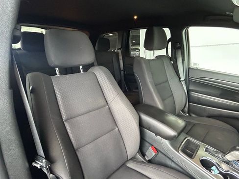 Used 2019 Jeep Grand Cherokee Laredo image 27