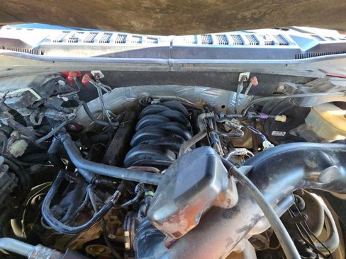 Used 2017 Ford F150 Lariat w/ Equipment Group 502A Luxury AWD/4WD image 9