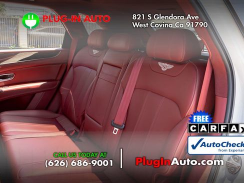 Used 2018 Bentley Bentayga Mulliner AWD/4WD image 12