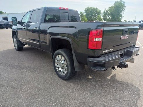 Used 2018 GMC Sierra 2500 Denali w/ Duramax Plus Package AWD/4WD image 3