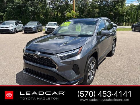 Used 2025 Toyota RAV4 SE w/ Weather & Moonroof Package AWD/4WD image 1