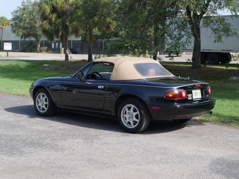 Used 1997 MAZDA MX-5 Miata RWD image 73