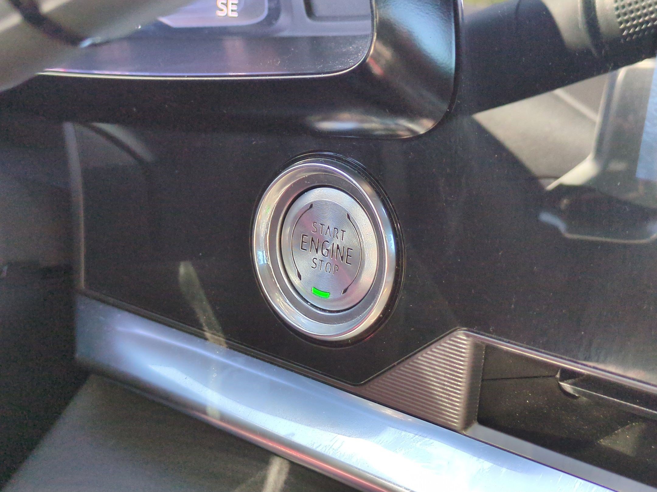 Used 2024 Chevrolet Corvette Stingray Coupe w/ 1LT RWD image 19