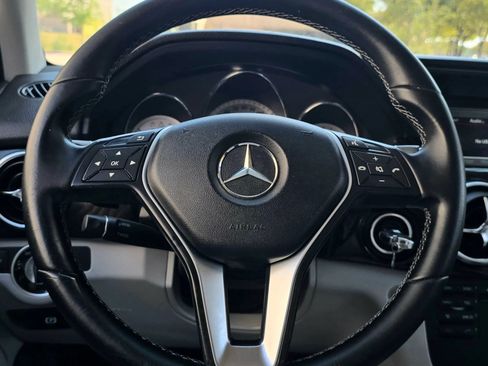Used 2014 Mercedes-Benz GLK 350 2WD image 27
