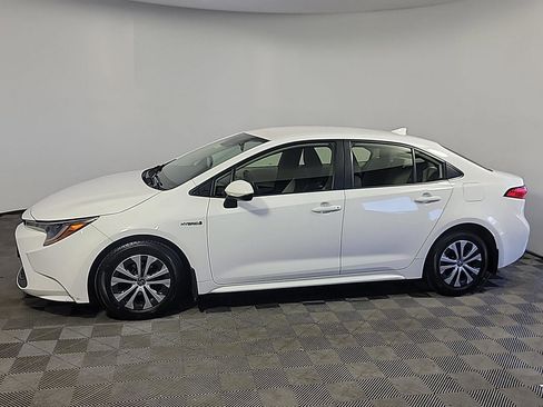 Used 2020 Toyota Corolla LE FWD image 10