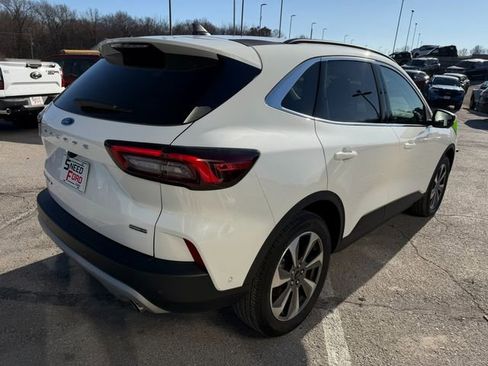 Used 2024 Ford Escape Platinum w/ Premium Technology Package image 7