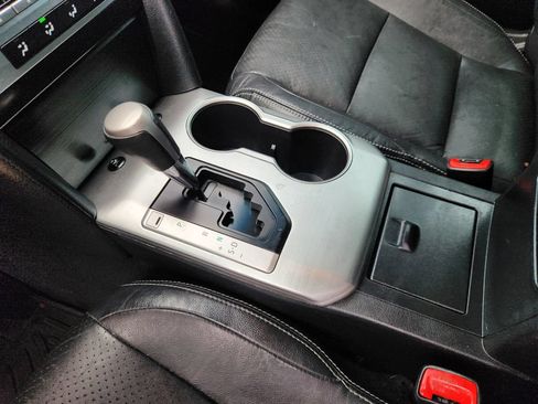 Used 2014 Toyota Camry SE w/ Moonroof Package FWD image 19