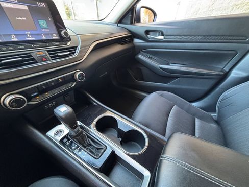 Used 2024 Nissan Altima 2.5 SV FWD image 36