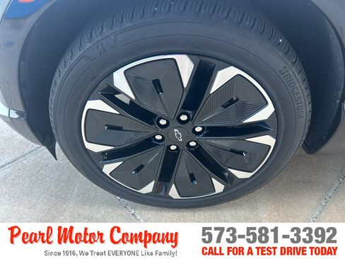 Used 2024 Chevrolet Blazer EV RS RWD image 8