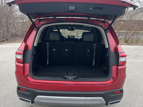 Used 2023 Honda Pilot Touring image 5