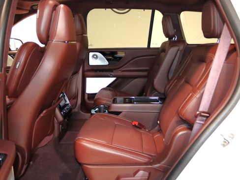Used 2024 Lincoln Aviator Black Label AWD/4WD image 59