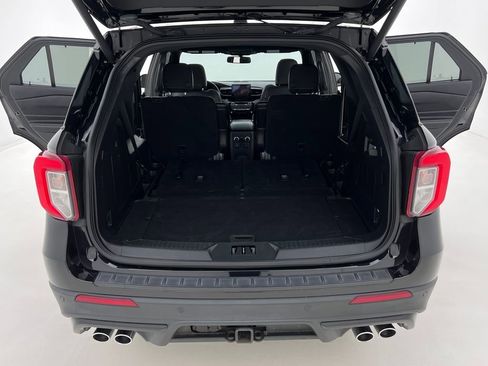 Used 2022 Ford Explorer ST w/ ST Street Pack image 25