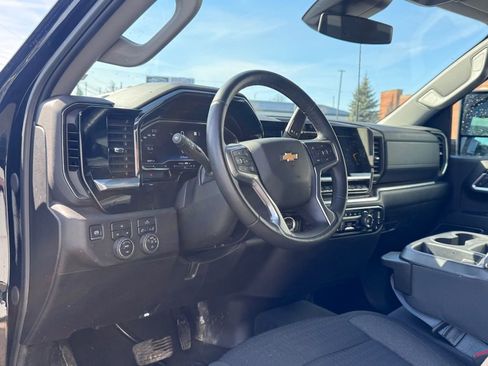 Used 2025 Chevrolet Silverado 2500 LT w/ Convenience Package image 13