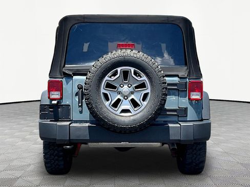 Used 2015 Jeep Wrangler Rubicon w/ Power Convenience Group AWD/4WD image 5