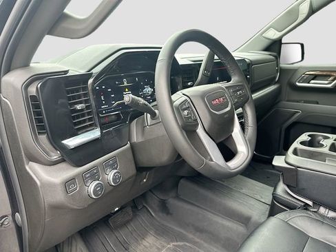 Used 2023 GMC Sierra 1500 Elevation w/ LPO, Elevation Black Package AWD/4WD image 10
