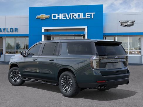 New 2026 Chevrolet Suburban Z71 AWD/4WD image 3