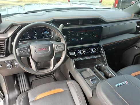 Used 2025 GMC Sierra 2500 AT4 w/ AT4 Premium Plus Package image 21