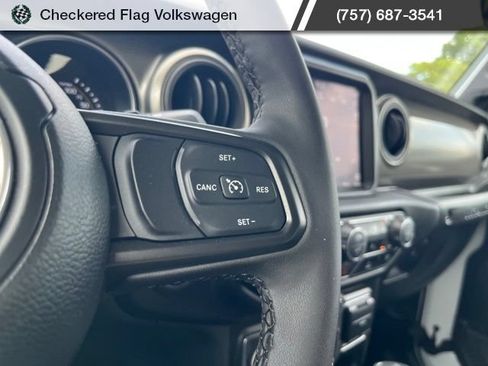 Used 2023 Jeep Wrangler Unlimited w/ Cold Weather Group AWD/4WD image 34