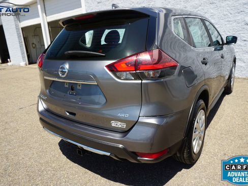 Used 2018 Nissan Rogue S AWD/4WD image 11