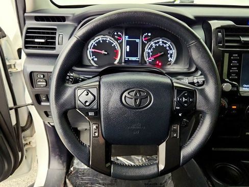 Used 2020 Toyota 4Runner TRD Off-Road AWD/4WD image 13