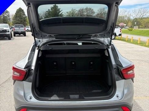 New 2026 Chevrolet Trax LT w/ LT Convenience Package FWD image 6