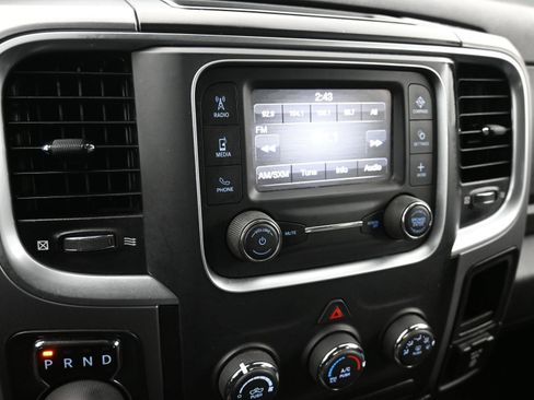 Used 2022 RAM 1500 Classic SLT w/ Protection Group AWD/4WD image 9