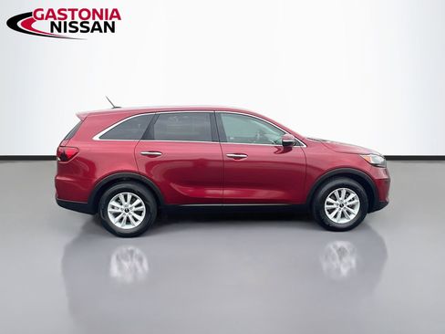Used 2019 Kia Sorento LX image 10
