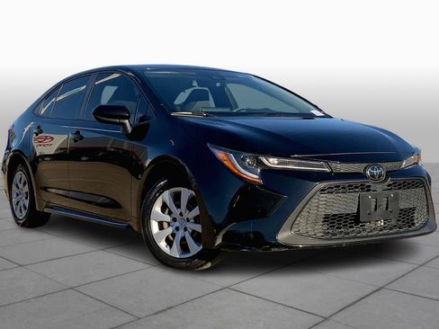 Used 2021 Toyota Corolla LE FWD image 3