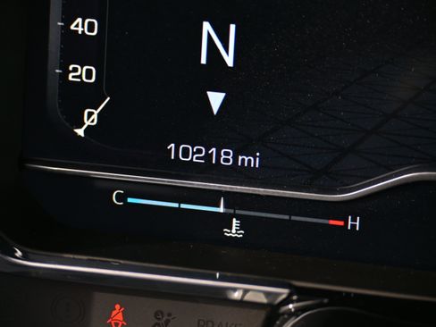 Used 2025 GMC Sierra 1500 Elevation image 23