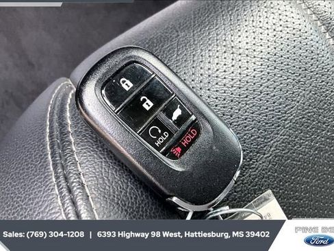 Used 2024 Honda HR-V EX-L image 9