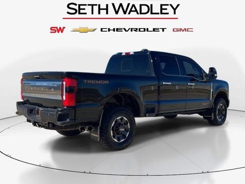 Used 2024 Ford F250 Platinum w/ Tremor Off-Road Package image 7