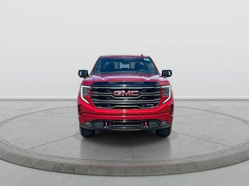 Used 2025 GMC Sierra 1500 AT4 w/ AT4 Premium Package AWD/4WD image 3