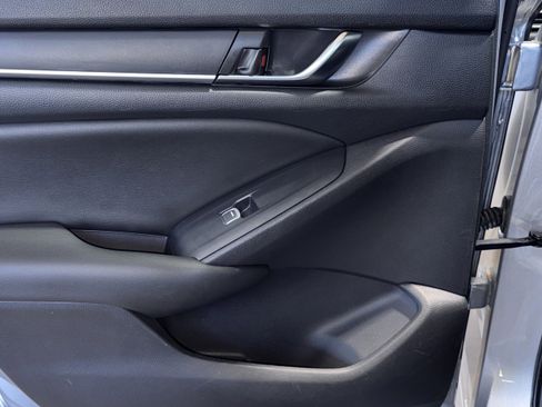Used 2019 Honda Accord Sport image 32