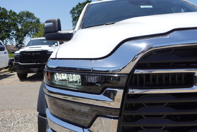 New 2025 RAM 5500 Tradesman w/ Chrome Appearance Group AWD/4WD image 5