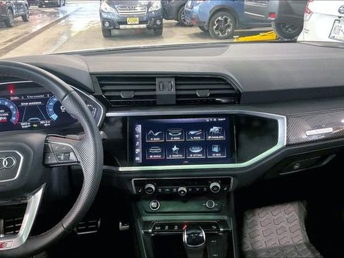 Certified 2025 Audi Q3 2.0T Premium Plus w/ Premium Plus Package image 6