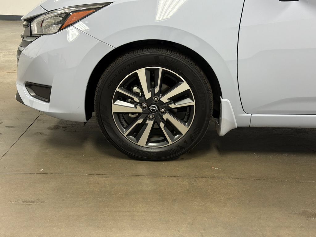 Used 2025 Nissan Versa SV w/ Trunk Package FWD image 11