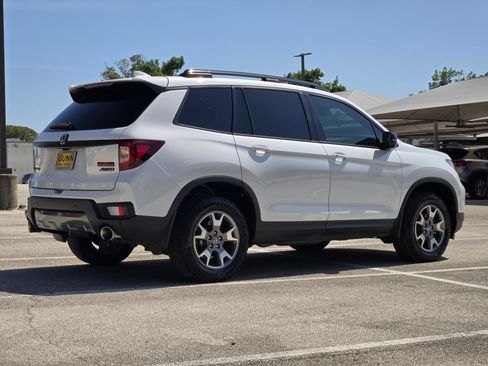 Used 2023 Honda Passport TrailSport image 4