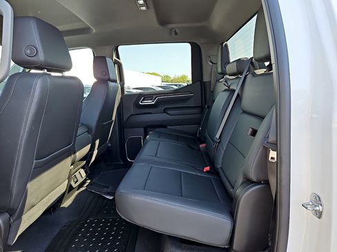 Certified 2025 GMC Sierra 1500 SLT AWD/4WD image 11