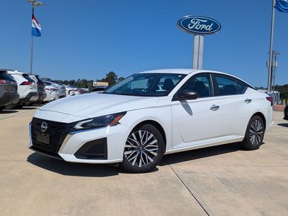 Used 2025 Nissan Altima 2.5 SV