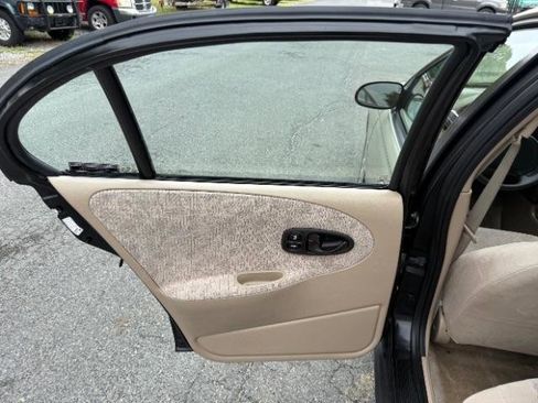 Used 1999 Saturn S-Series SW2 w/ SW2 Option Pkg 1 FWD image 18