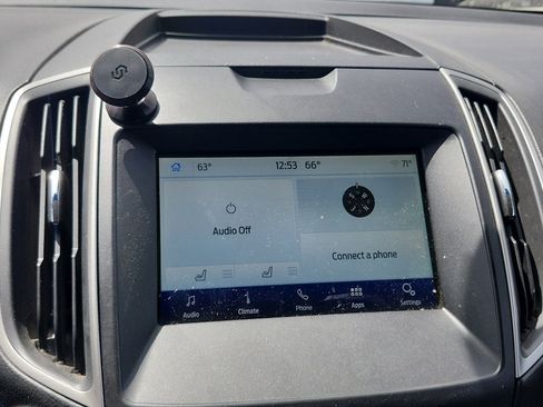 Used 2020 Ford Edge SEL image 27