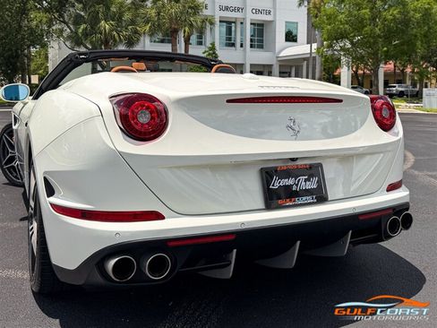 Used 2017 Ferrari California T RWD image 51