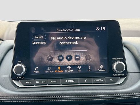 Used 2023 Nissan Rogue SV image 12